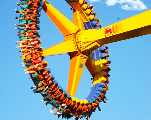giant frisbee ride