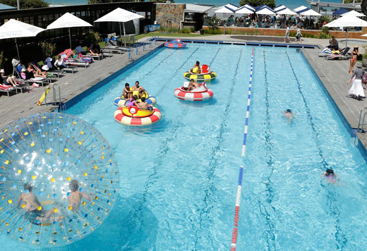 Water pool bumper boats for fun